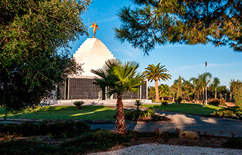 Pirámide Cementerio Mancomunado Chiclana