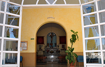 Entrada Capilla Cementerio de San Juan Bautista