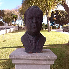 Busto del Maestro Escobar